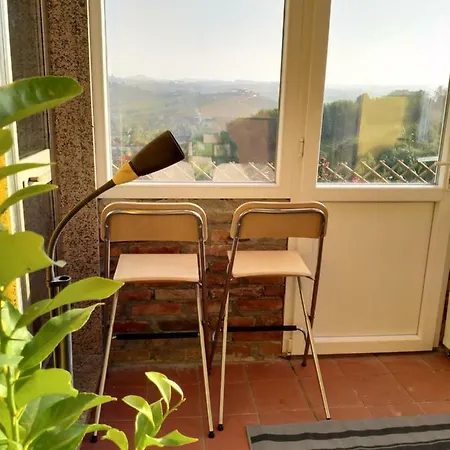 Vila Large Secluded Villa, Fabulous Countryside Views, Beautiful Piedmonte Landscape