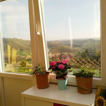 Vila Large Secluded Villa, Fabulous Countryside Views, Beautiful Piedmonte Landscape Castelnuovo Belbo