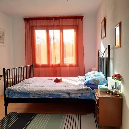 Large Secluded Villa, Fabulous Countryside Views, Beautiful Piedmonte Landscape Vila Castelnuovo Belbo
