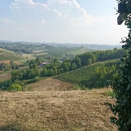 Large Secluded Villa, Fabulous Countryside Views, Beautiful Piedmonte Landscape *