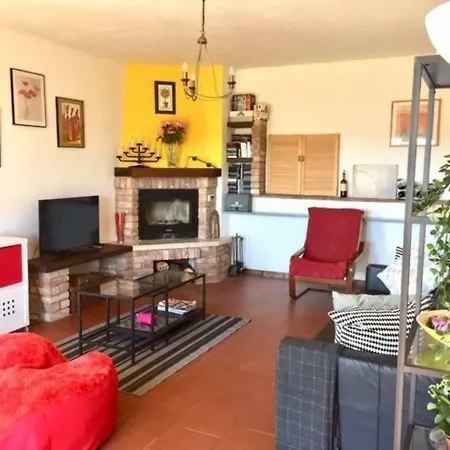Large Secluded Villa, Fabulous Countryside Views, Beautiful Piedmonte Landscape Castelnuovo Belbo
