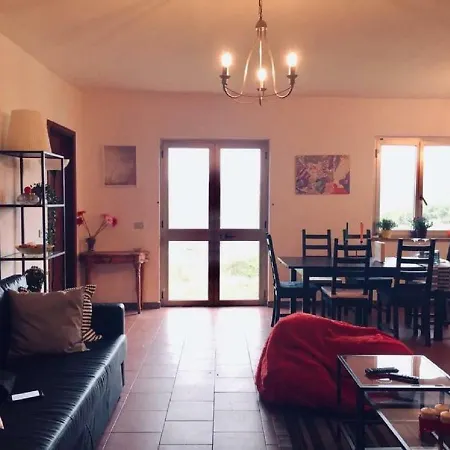 Vila Large Secluded Villa, Fabulous Countryside Views, Beautiful Piedmonte Landscape *