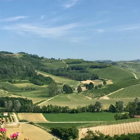 Large Secluded Villa, Fabulous Countryside Views, Beautiful Piedmonte Landscape *